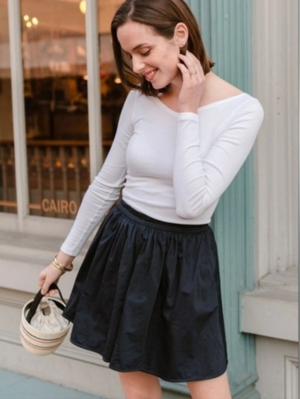 LAKE High-Waisted Flowy Shorts In Navy Cotton Poplin Size Medium
